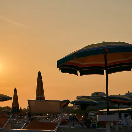 Vibrant With Pool-beahost Bibione