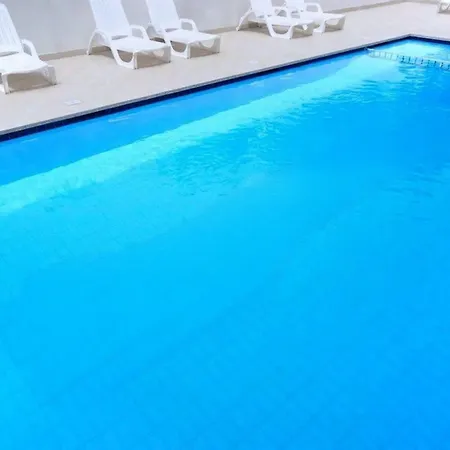 Lägenhet Vibrant With Pool-beahost *