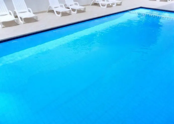 Apartment Vibrant With Pool-beahost *